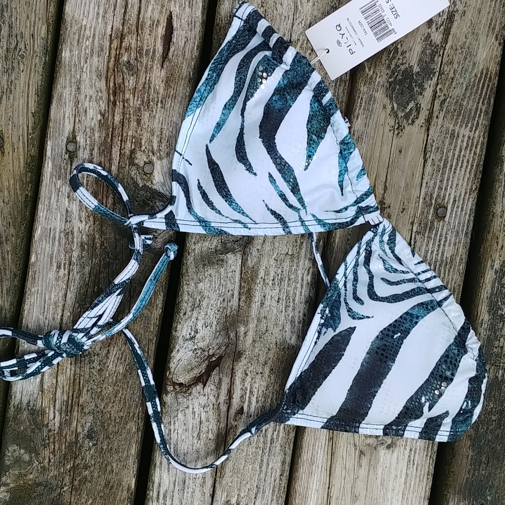 NWT pilyq bikini top
